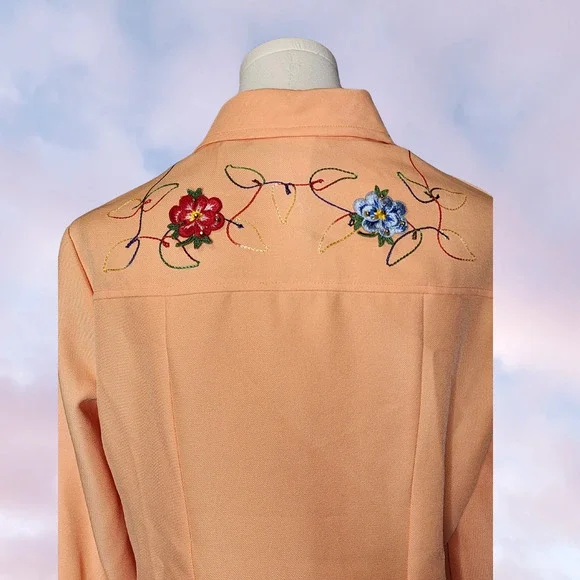 Vtg 60s JCPenney Light Pastel Orange Colorful Embroidered Flowers Funky Top - Picture 5 of 7